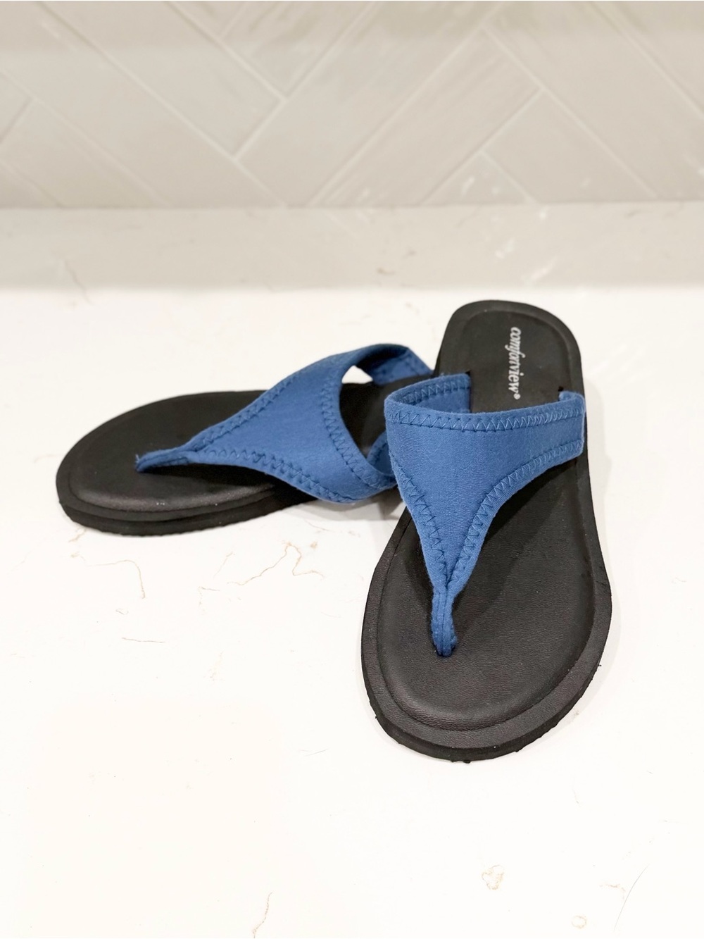 Comfortview Women’s Blue Cushioned Flip Flop Sandals